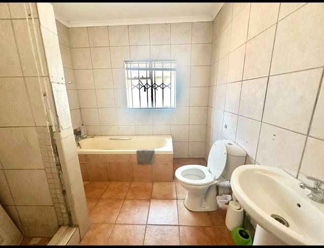 14 BEDROOM HOUSE FOR SALE IN IVY PARK
